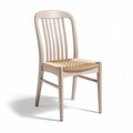 Houten stoel met een geweven zitting in natuurlijke kleur 45 x 40 x 85cm